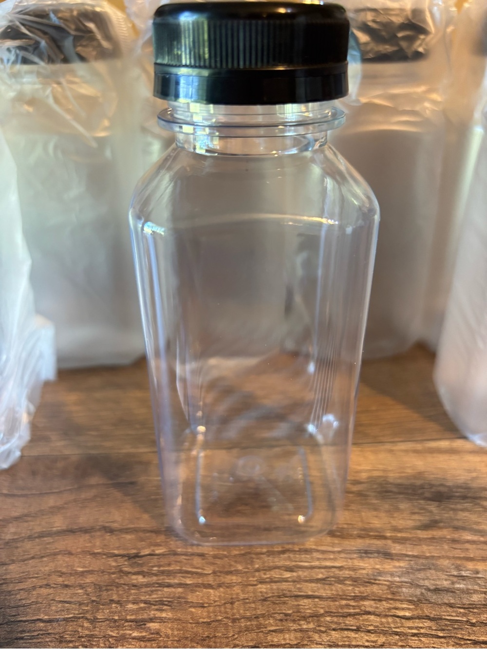 15 Amazon Clear Plastic Bottle with Black Screw Cap 8 oz Juice, Smoothies